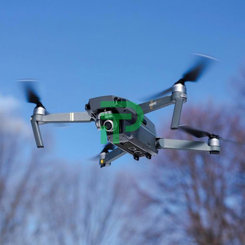 máy bay điều khiển từ xa drone