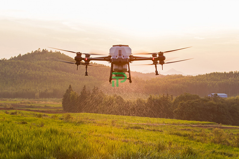 máy bay điều khiển từ xa drone