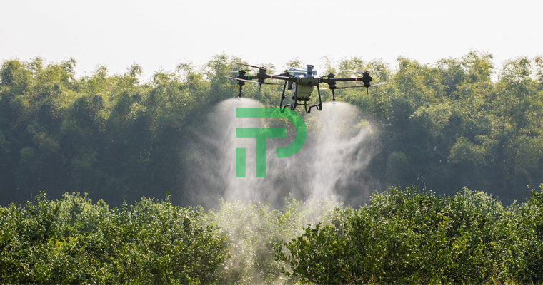 phun thuốc trừ sâu bằng máy bay không người lái